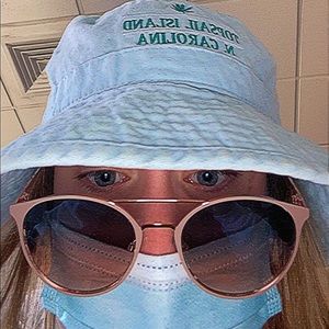 Meet your Posher, Clare